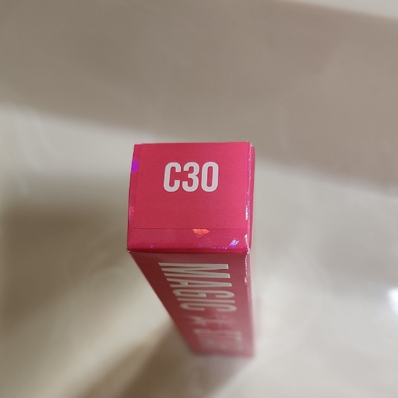 Jeffree Star Magic Star Concealer - C30 - Picture 2 of 4